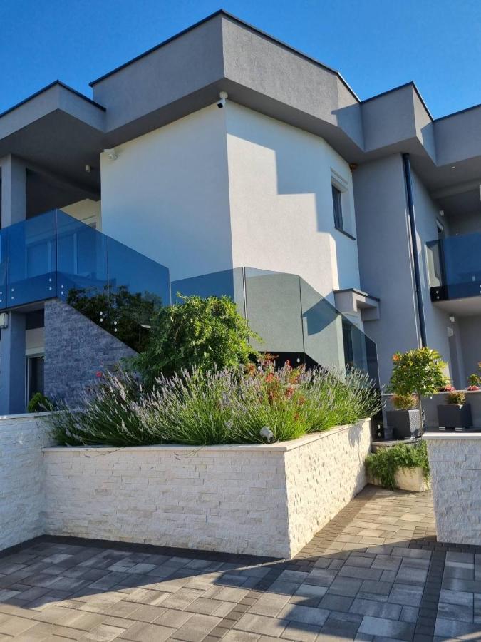 Apartment Paola Vrh (Krk)